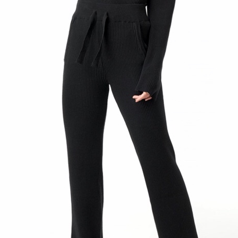 LAUREN ELIZABETH COLLECTION Ribbed Sweatpants